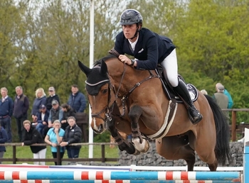 Graham Gillespie and Ellen Whitaker show consistent form in Europe in the international round-up of the week Graham Gillespie and Ellen Whitaker show consistent form in Europe in the international round-up of the week